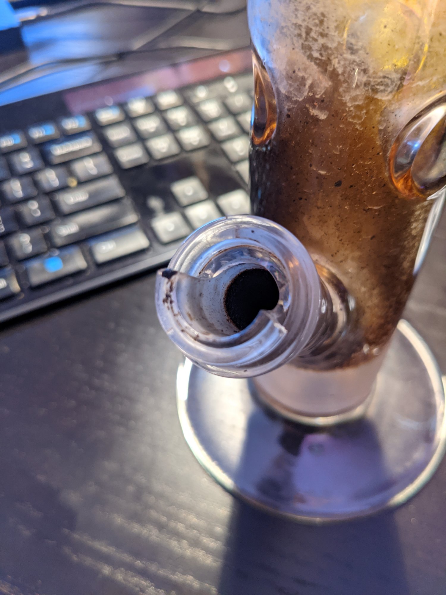 Extracting broken glass on glass downstem | THCFarmer - Cannabis